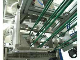 cnc精密機(jī)械加工：龍門式cnc精密機(jī)械加工設(shè)備就用得較為多的設(shè)備，他的通用性很廣